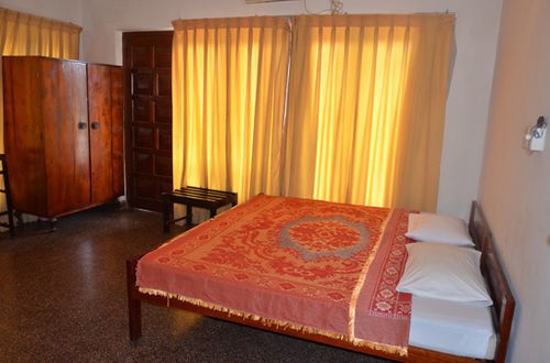 Oyo 436 Sandakelum Tourist Guest House Kandy Esterno foto