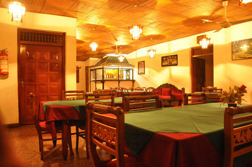 Oyo 436 Sandakelum Tourist Guest House Kandy Esterno foto